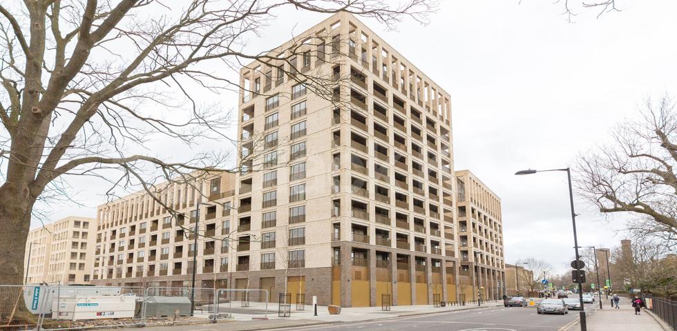 			2 Bedroom, 1 bath, 1 reception Apartment			 MURRAIN ROAD, FINSBURY PARK